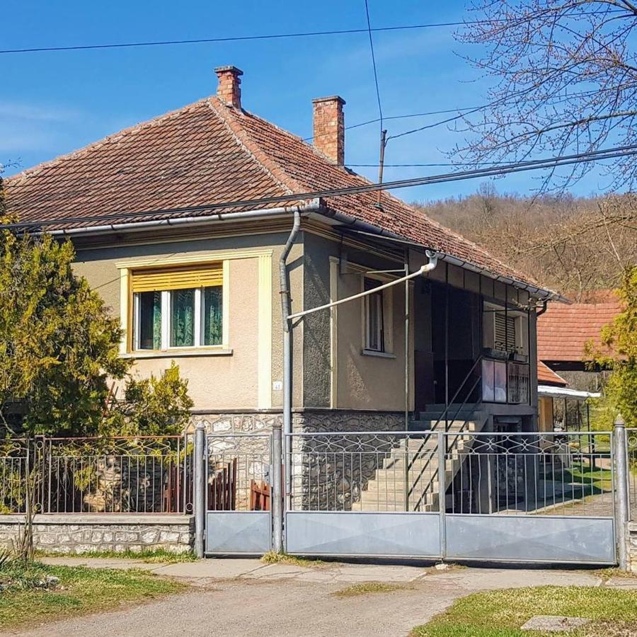 Garan Guesthouse Jósvafő Exterior foto